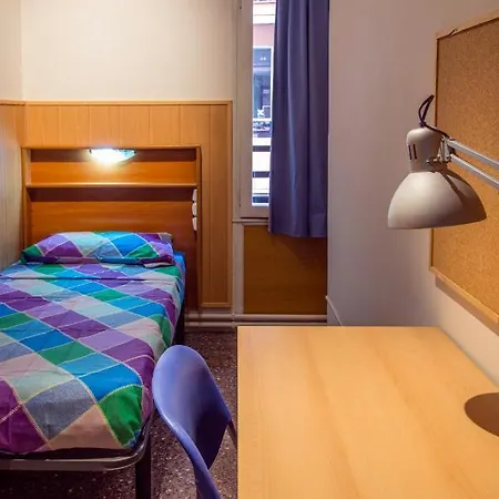 Residencia Sants Hostel *