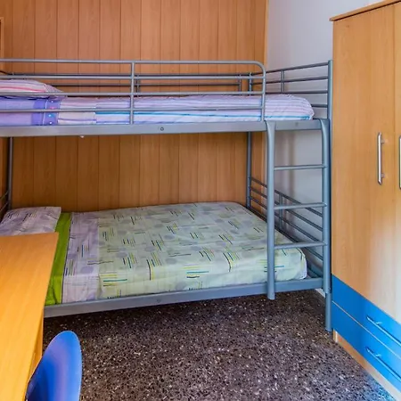 אכסניה Residencia Sants *