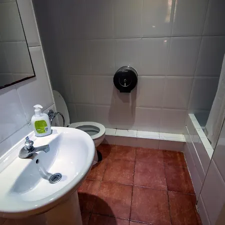אכסניה Residencia Sants *
