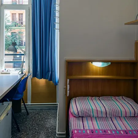 Residencia Sants Hostel *